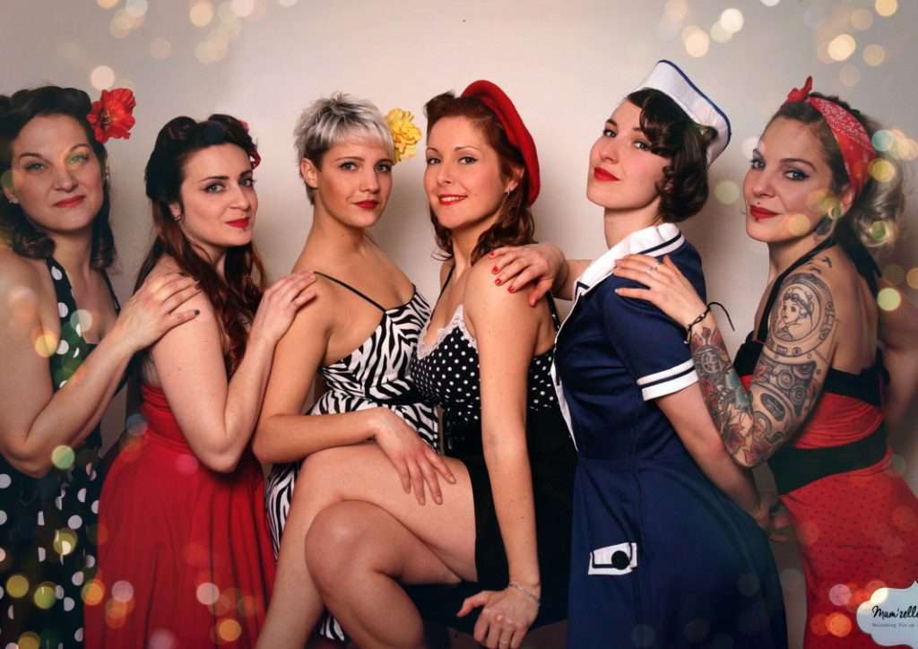 costume année 80 pour une soirée entre filles