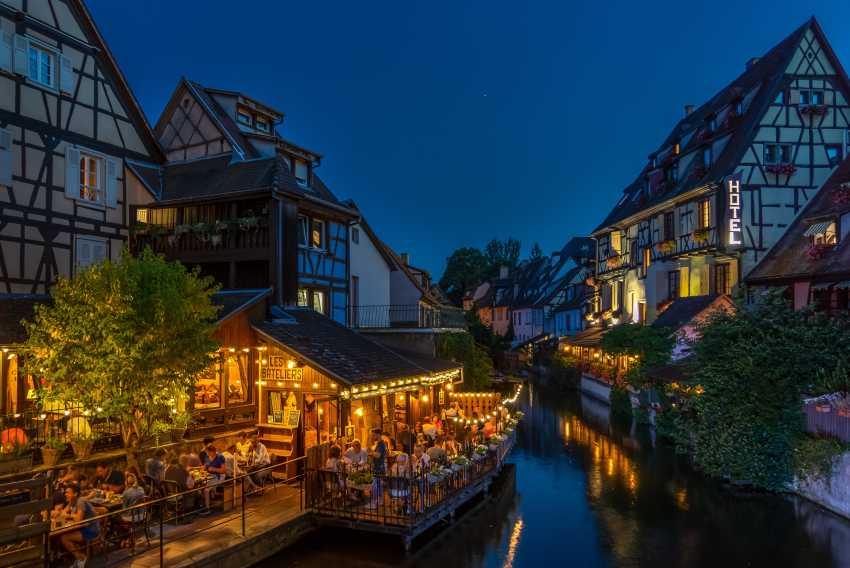 soiree au restaurant a annecy pour un enterrement de vie de jeune fille